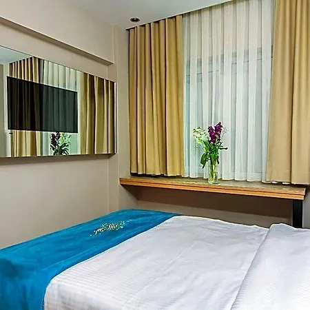 History Hotel 2*