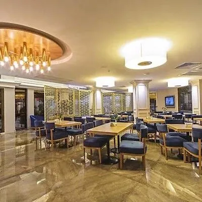 Hotel History 2*