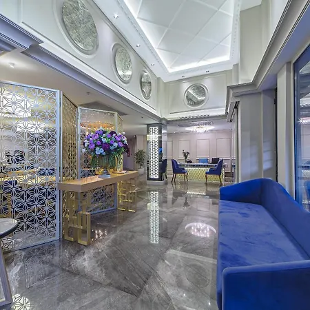 Ξενοδοχείο History 2*